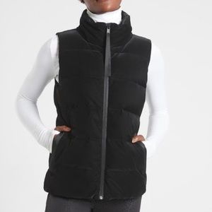 Athleta Venice Odessey Puffy Goose Down Vest in Black Velvet Size  M